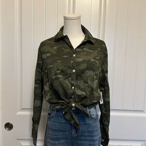 Camo collar top
